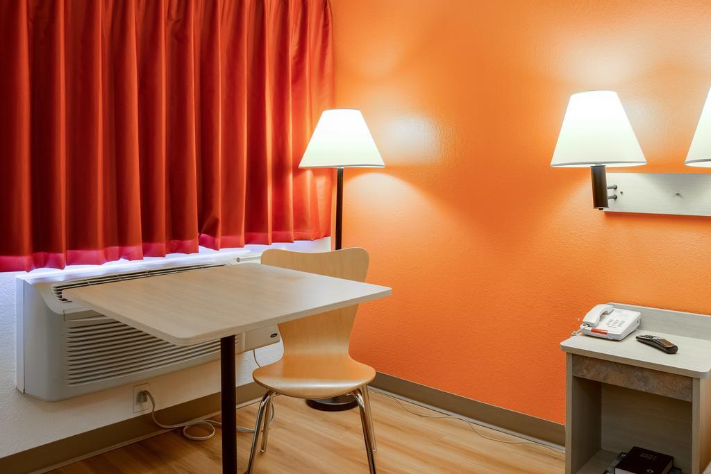 Motel 6-Kelso, Wa - Mt. St. Helens Екстер'єр фото