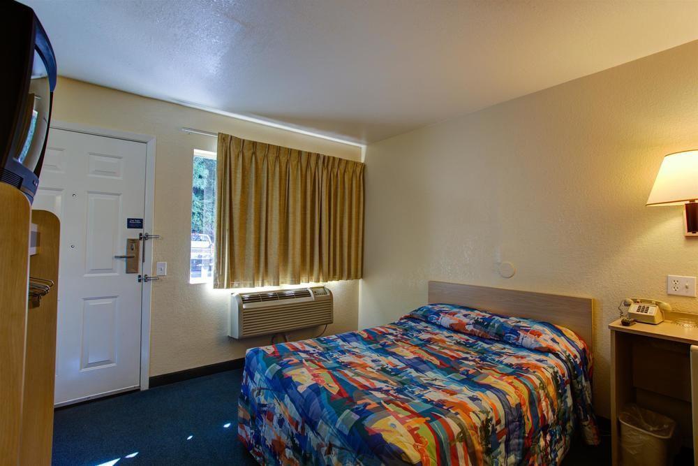 Motel 6-Kelso, Wa - Mt. St. Helens Екстер'єр фото
