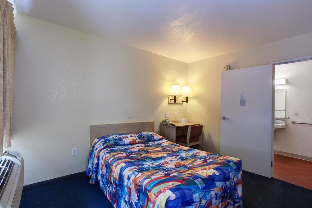 Motel 6-Kelso, Wa - Mt. St. Helens Екстер'єр фото