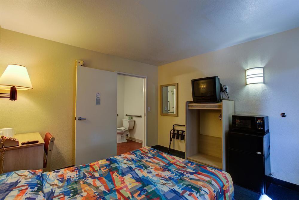 Motel 6-Kelso, Wa - Mt. St. Helens Екстер'єр фото