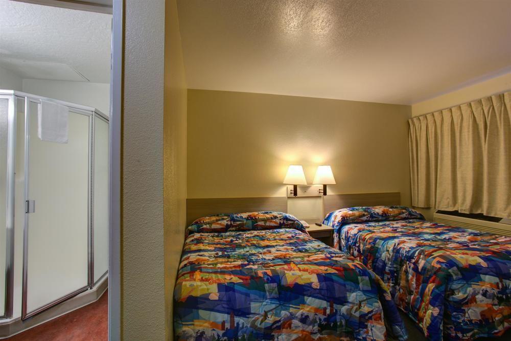 Motel 6-Kelso, Wa - Mt. St. Helens Екстер'єр фото