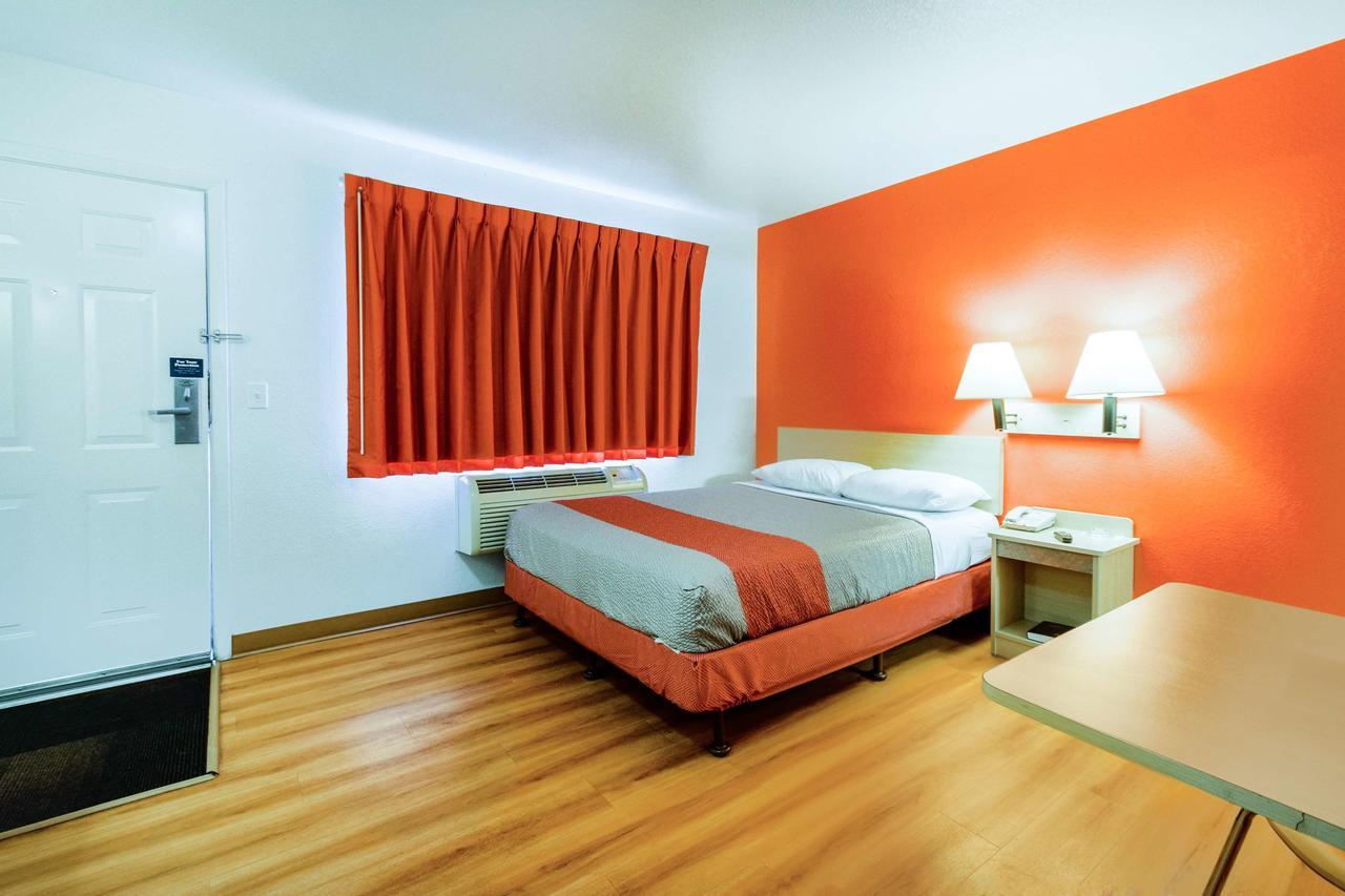 Motel 6-Kelso, Wa - Mt. St. Helens Екстер'єр фото
