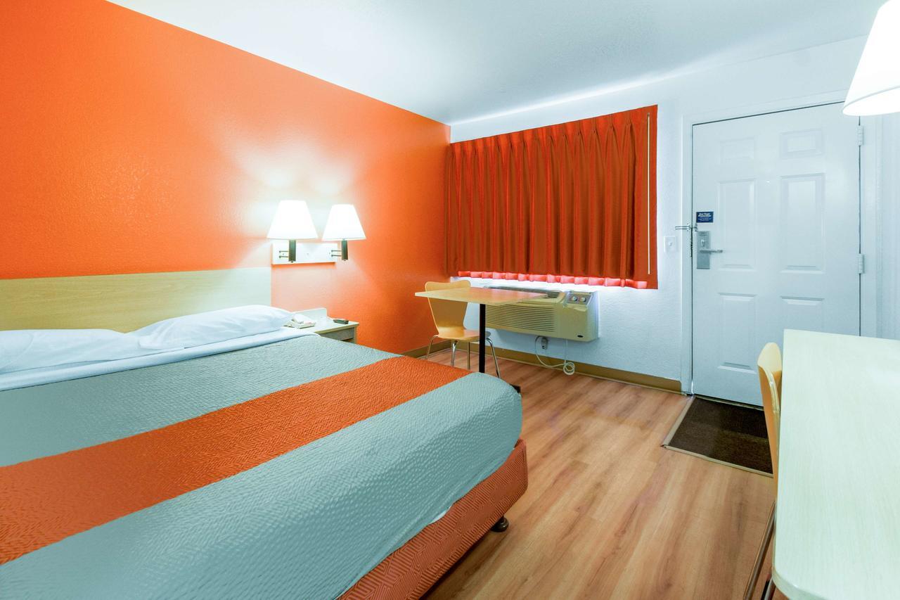 Motel 6-Kelso, Wa - Mt. St. Helens Екстер'єр фото