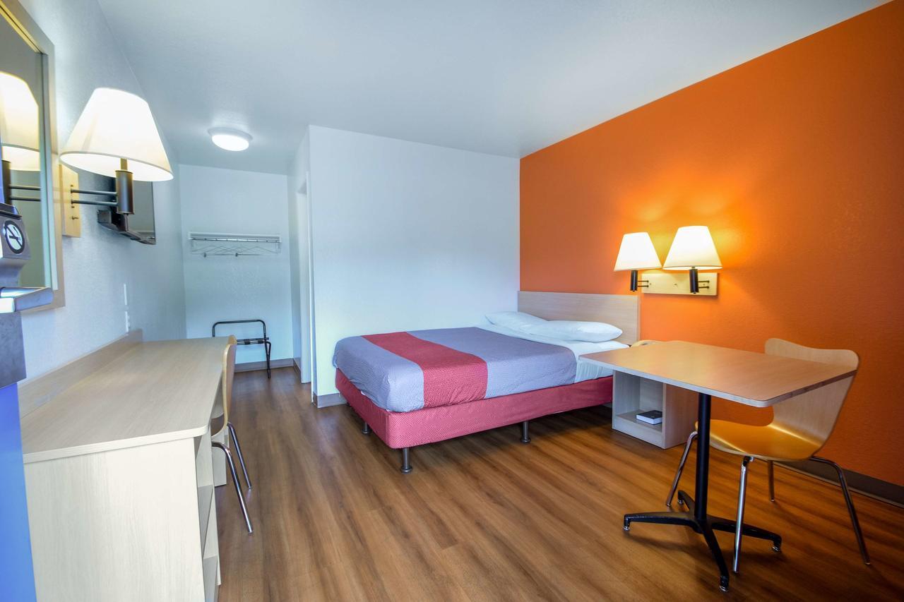 Motel 6-Kelso, Wa - Mt. St. Helens Екстер'єр фото