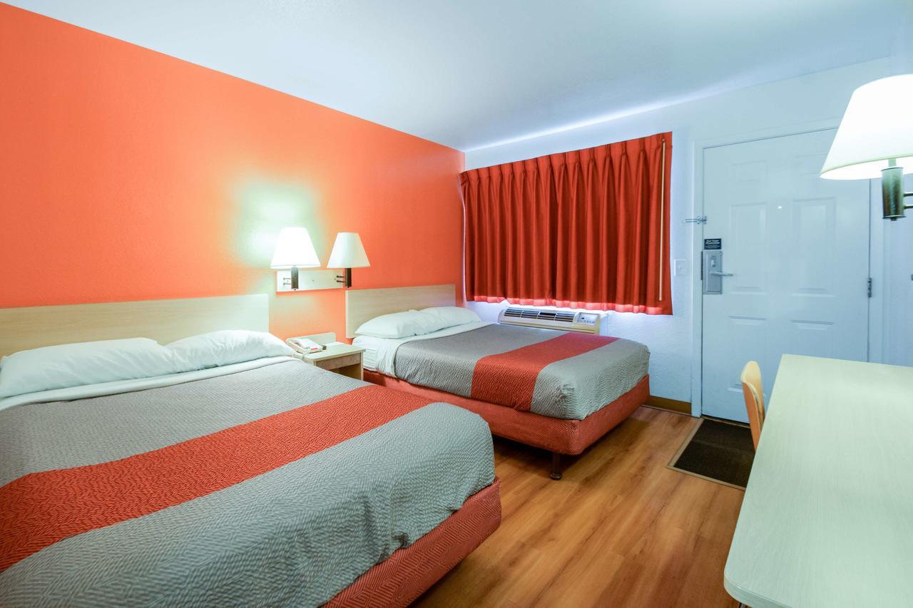 Motel 6-Kelso, Wa - Mt. St. Helens Екстер'єр фото