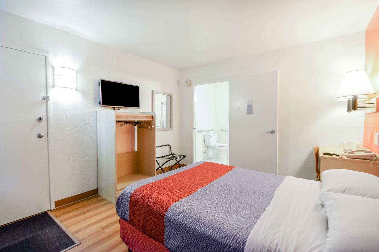 Motel 6-Kelso, Wa - Mt. St. Helens Екстер'єр фото