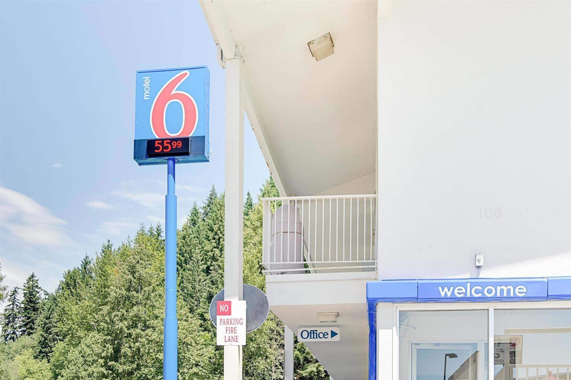 Motel 6-Kelso, Wa - Mt. St. Helens Екстер'єр фото