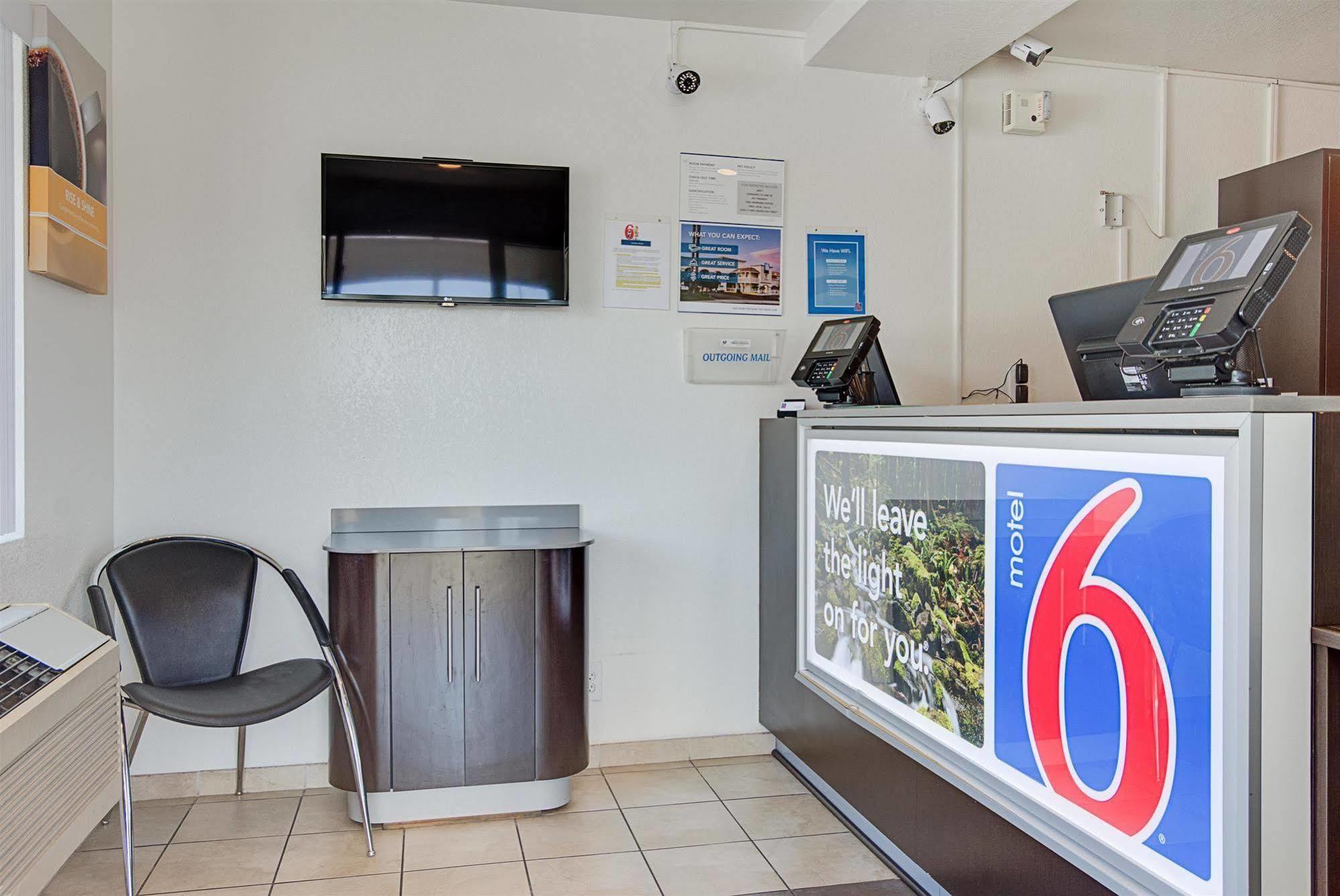 Motel 6-Kelso, Wa - Mt. St. Helens Екстер'єр фото