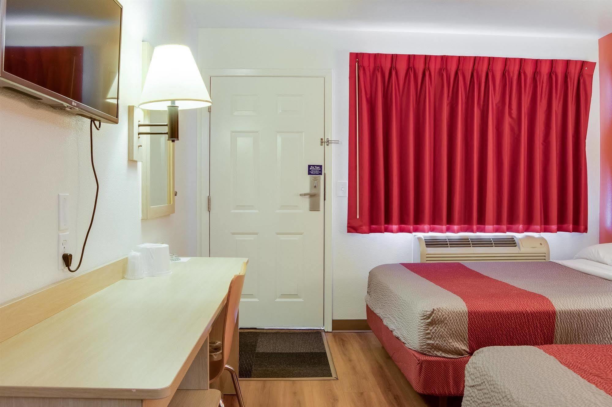 Motel 6-Kelso, Wa - Mt. St. Helens Екстер'єр фото