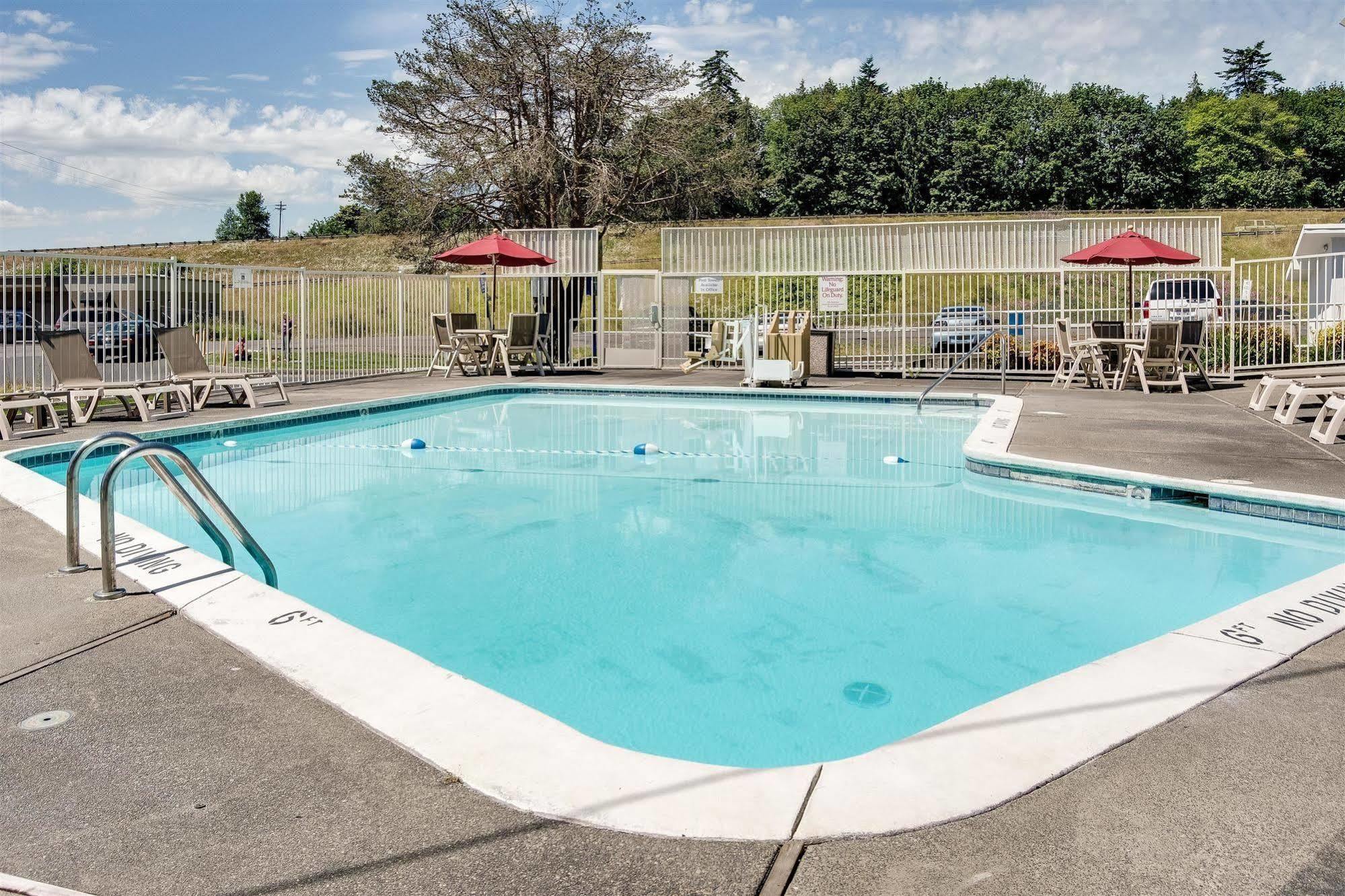 Motel 6-Kelso, Wa - Mt. St. Helens Екстер'єр фото