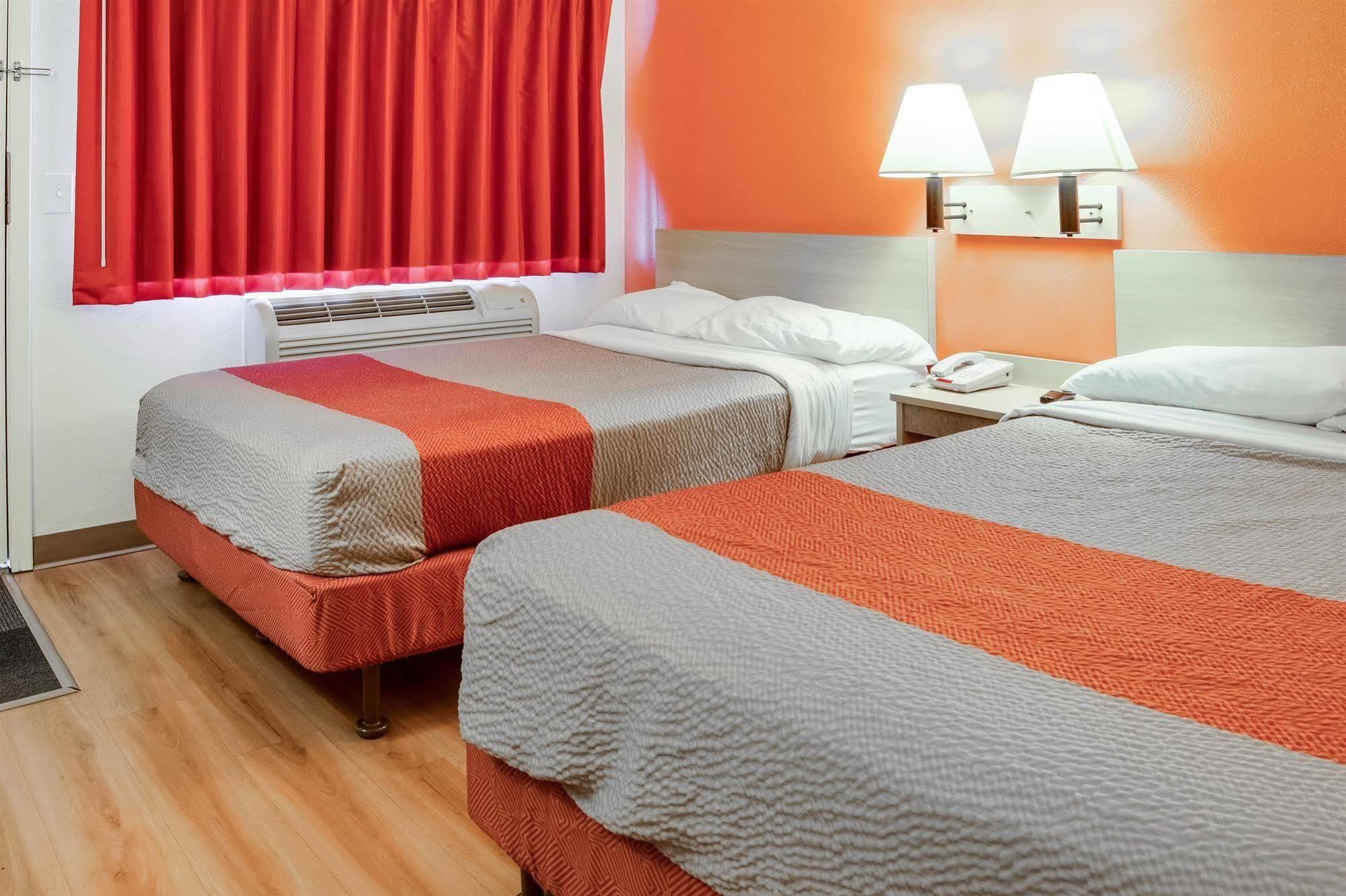Motel 6-Kelso, Wa - Mt. St. Helens Екстер'єр фото